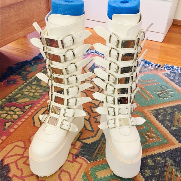 demonia morpheus platform boots